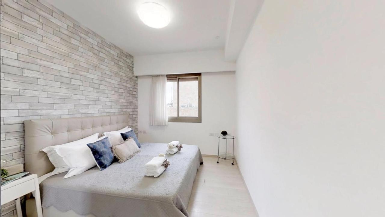Exclusive Two-Bedroom Apartment With Parking Jeruzalem Buitenkant foto